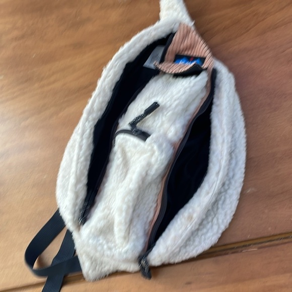 KAVU Polar Rope Snug Sling Crossbody Blush Cloud Fleece Polyester Backpack Bag main image 12